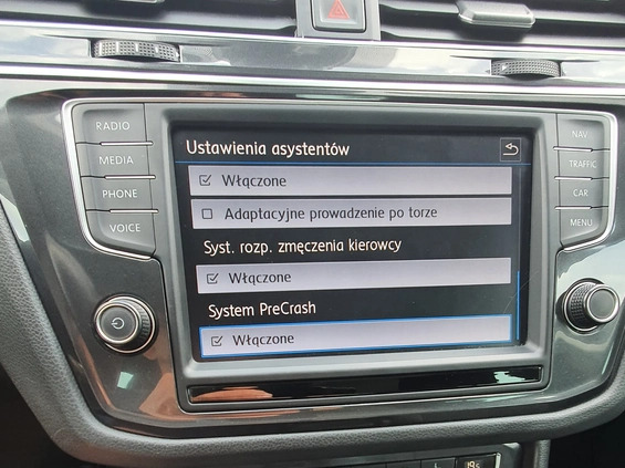 Volkswagen Tiguan cena 109000 przebieg: 107000, rok produkcji 2017 z Bolesławiec małe 191